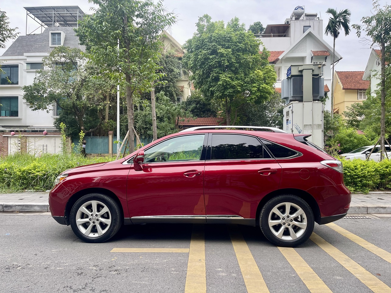 Lexus RX350 2009 ĐKLĐ T5/2010 nhập Nhật màu đỏ (Đã bán)
