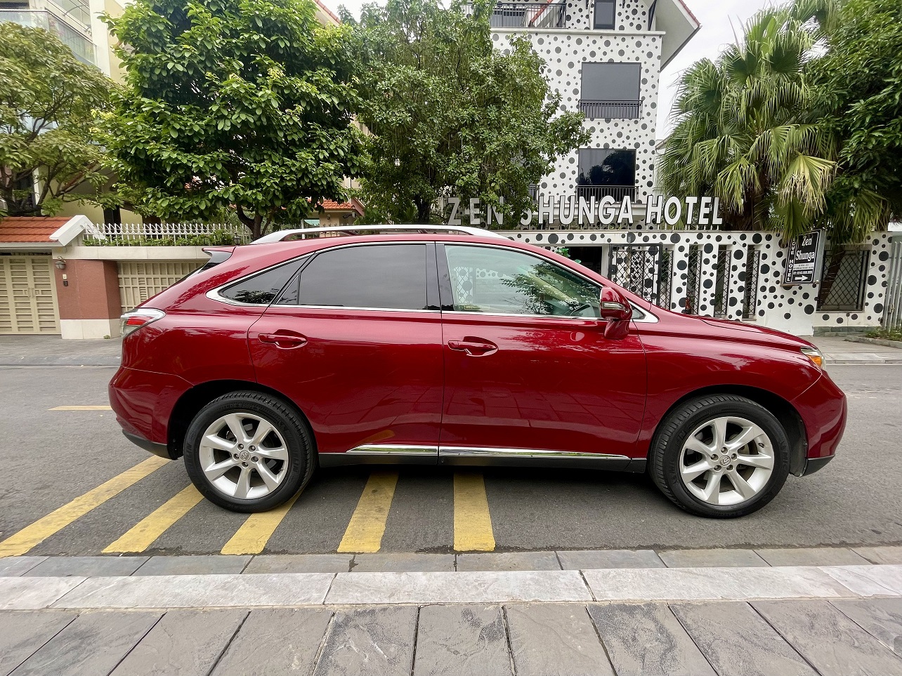 Lexus RX350 2009 ĐKLĐ T5/2010 nhập Nhật màu đỏ (Đã bán)