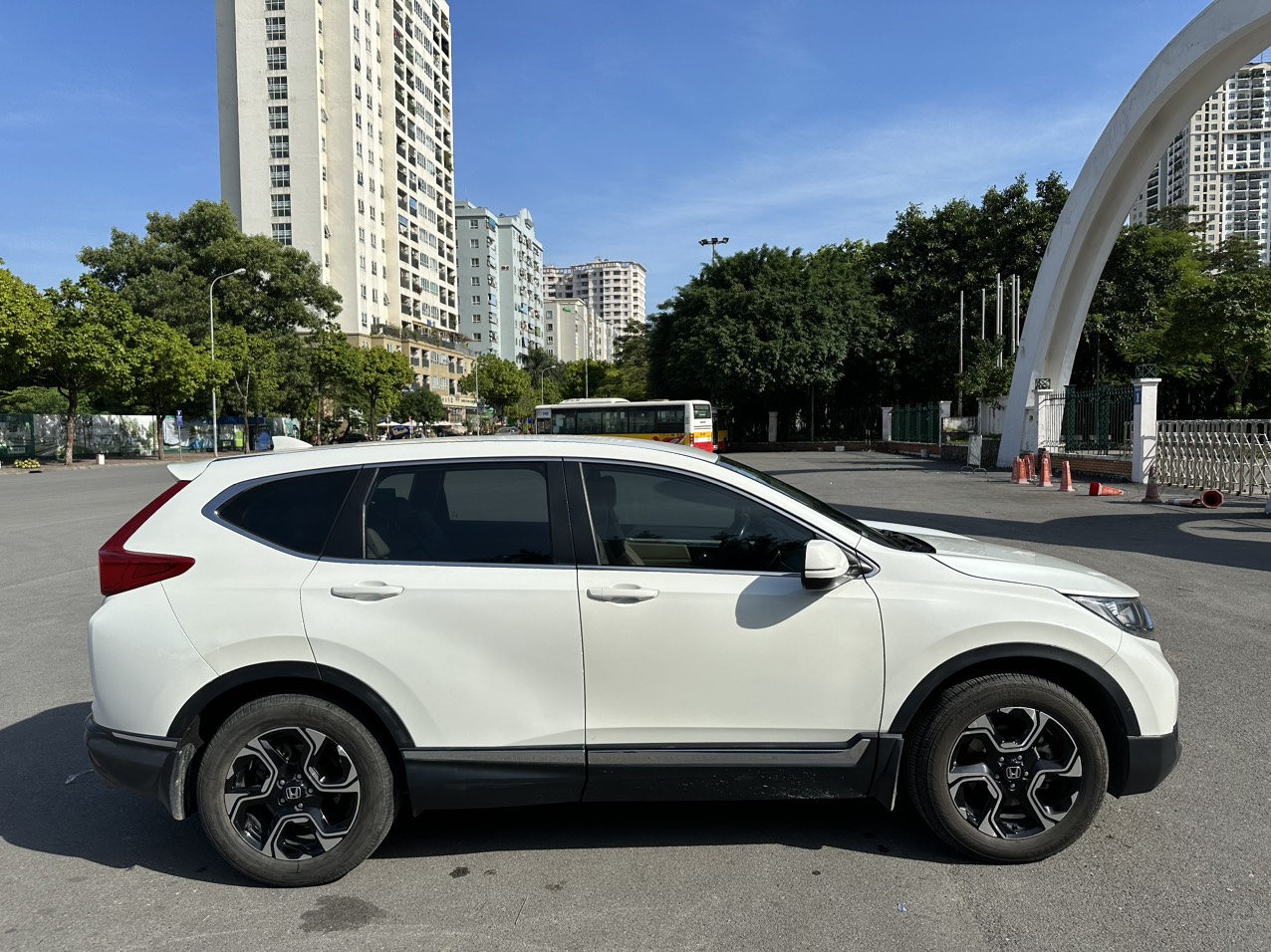 Honda CRV E sản xuất 2019 ĐKLĐ 2020 màu trắng (đã bán)