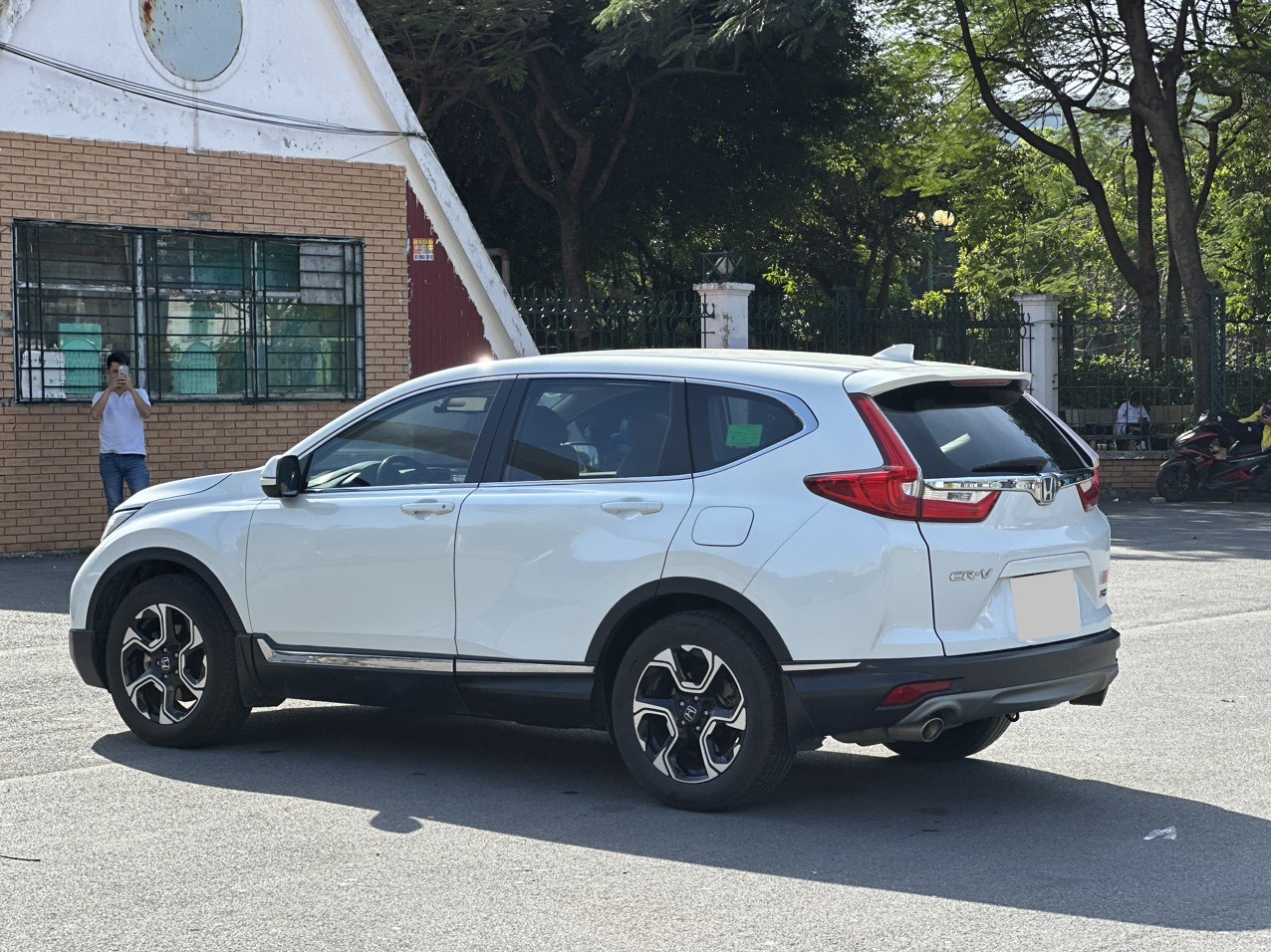 Honda CRV E sản xuất 2019 ĐKLĐ 2020 màu trắng (đã bán)