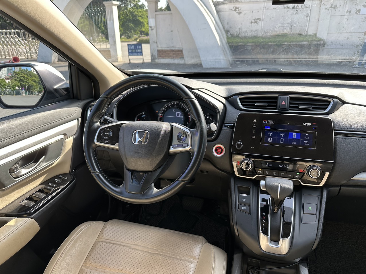 Toyota Veloz Cross 1.5CVT 2022 màu trắng (Đã bán)