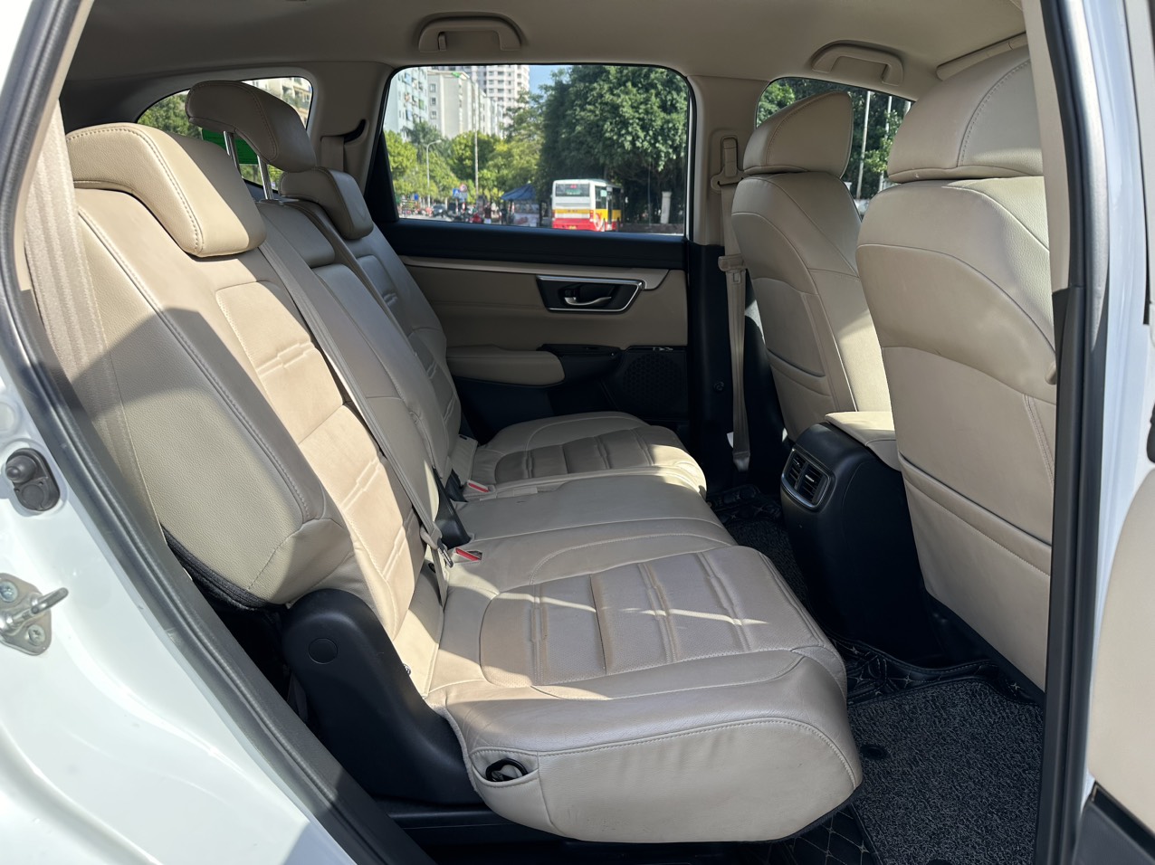 Toyota Veloz Cross 1.5CVT 2022 màu trắng (Đã bán)