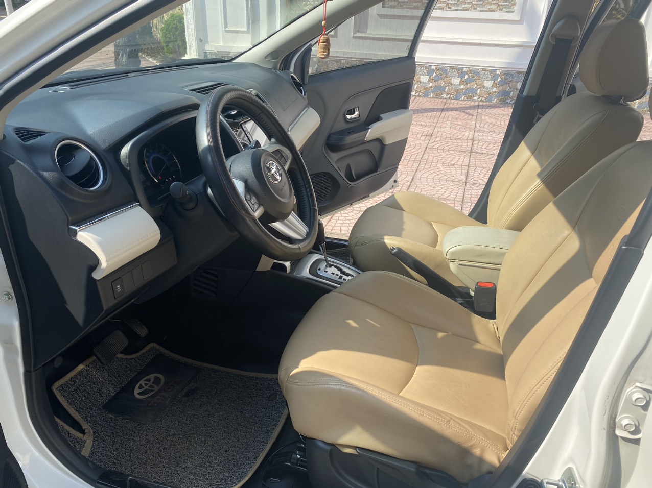 Toyota Rush S 1.5AT 2020 màu trắng (đã bán)