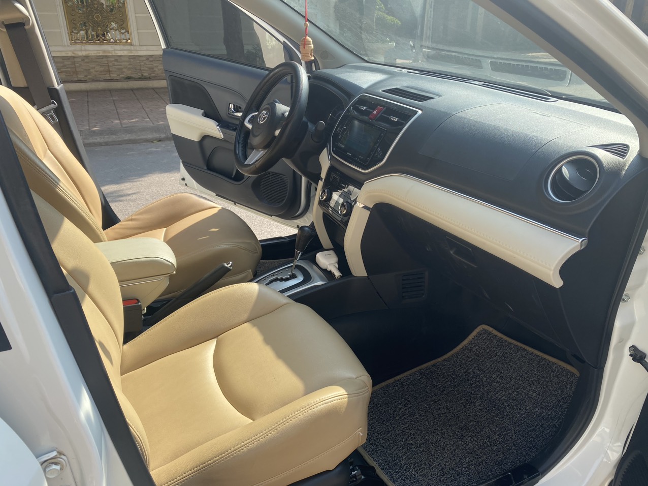 Toyota Rush S 1.5AT 2020 màu trắng (đã bán)