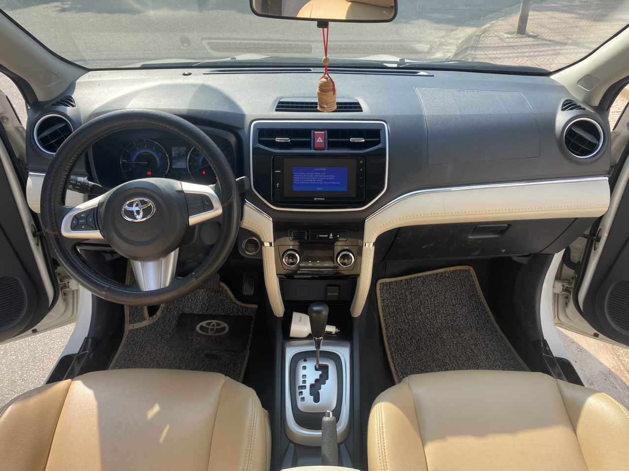 Toyota Rush S 1.5AT 2020 màu trắng (đã bán)