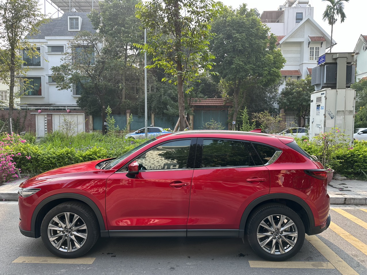 Mazda CX5 2.0 Luxury 2022 màu đỏ pha lê (Đã bán)