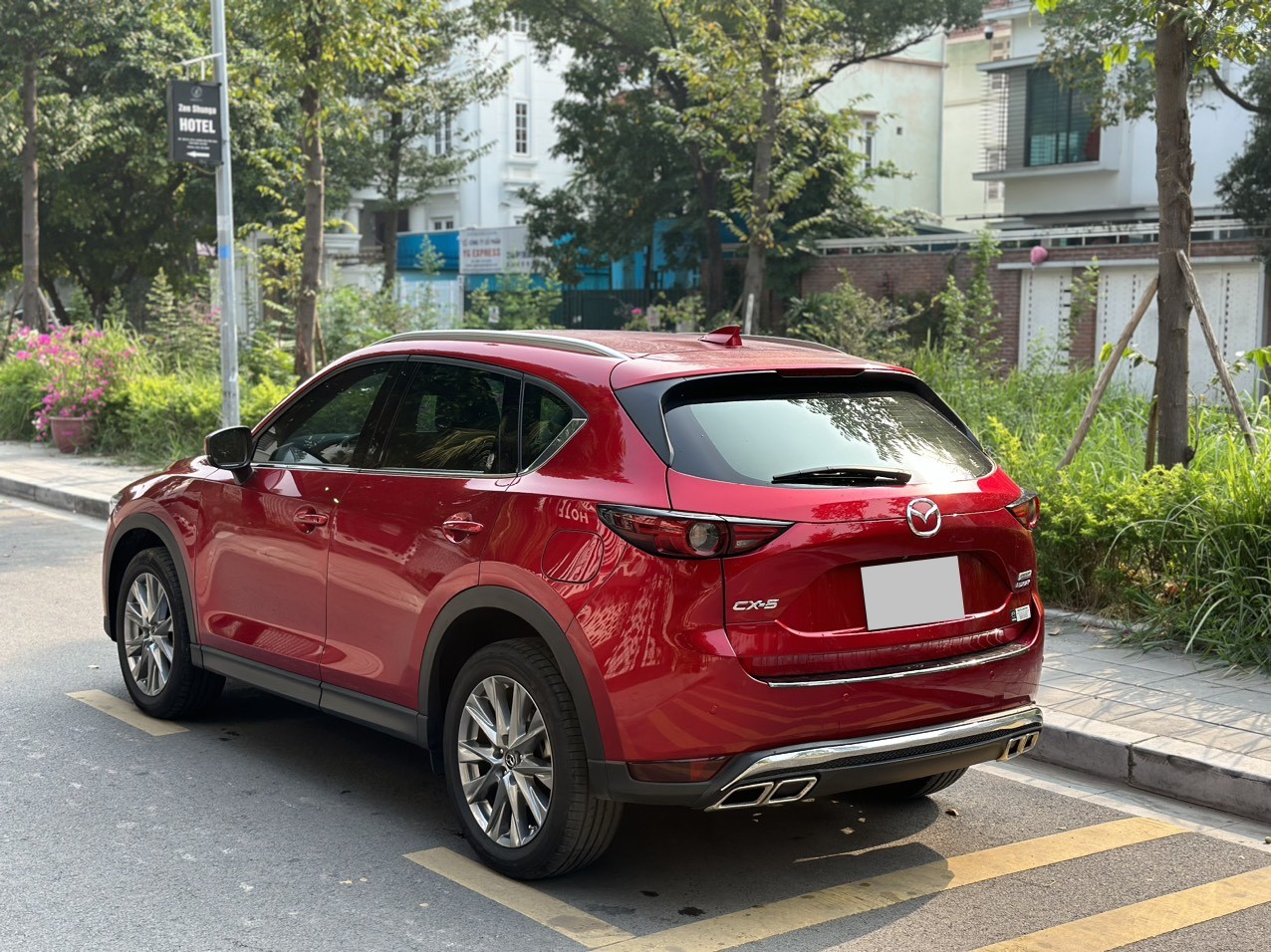 Mazda CX5 2.0 Luxury 2022 màu đỏ pha lê (Đã bán)