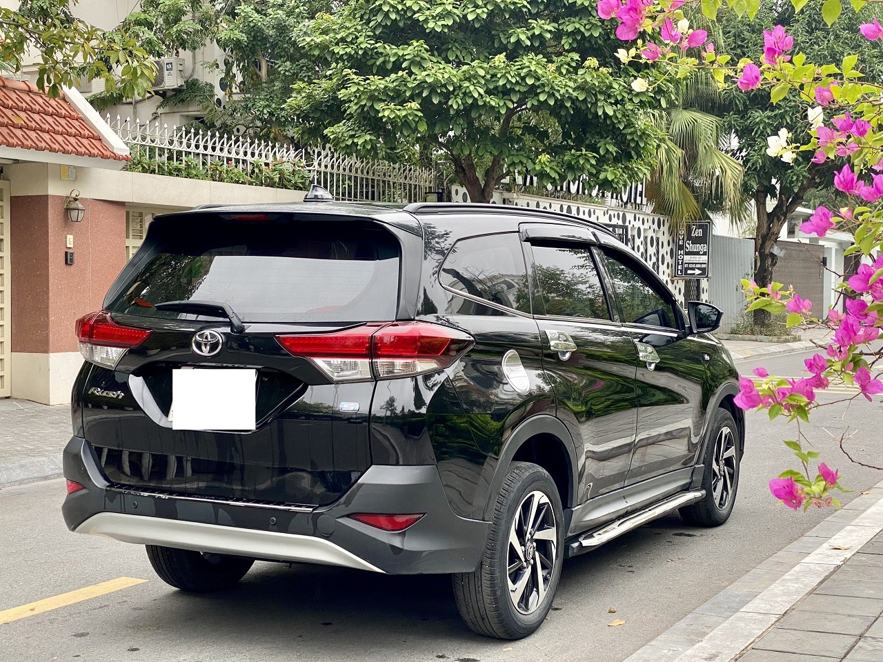 Toyota Rush S 1.5AT 2020 màu đen (Đã bán)