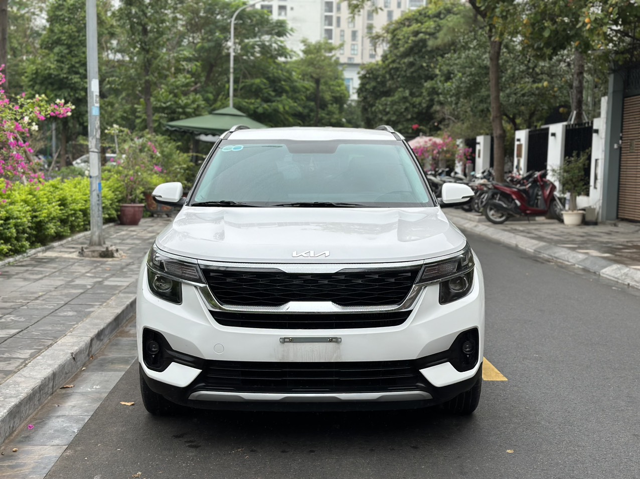 Kia Seltos 1.4 Luxury Turbo 2021 màu trắng (đã bán)