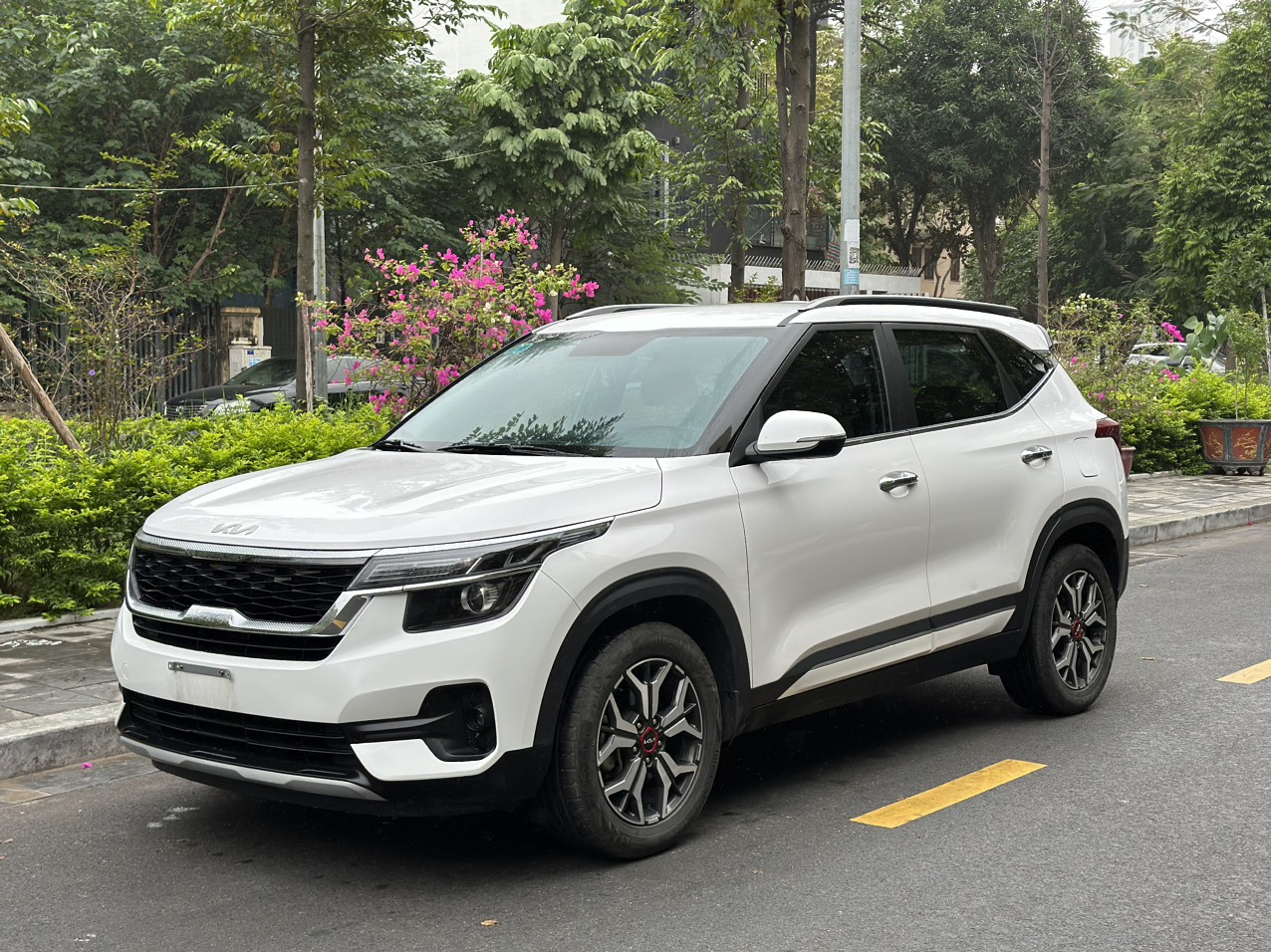 Kia Seltos 1.4 Luxury Turbo 2021 màu trắng (đã bán)