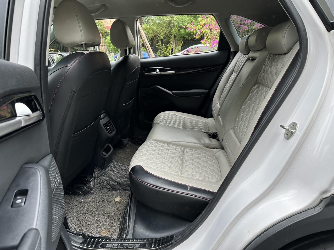 Kia Seltos 1.4 Luxury Turbo 2021 màu trắng (đã bán)