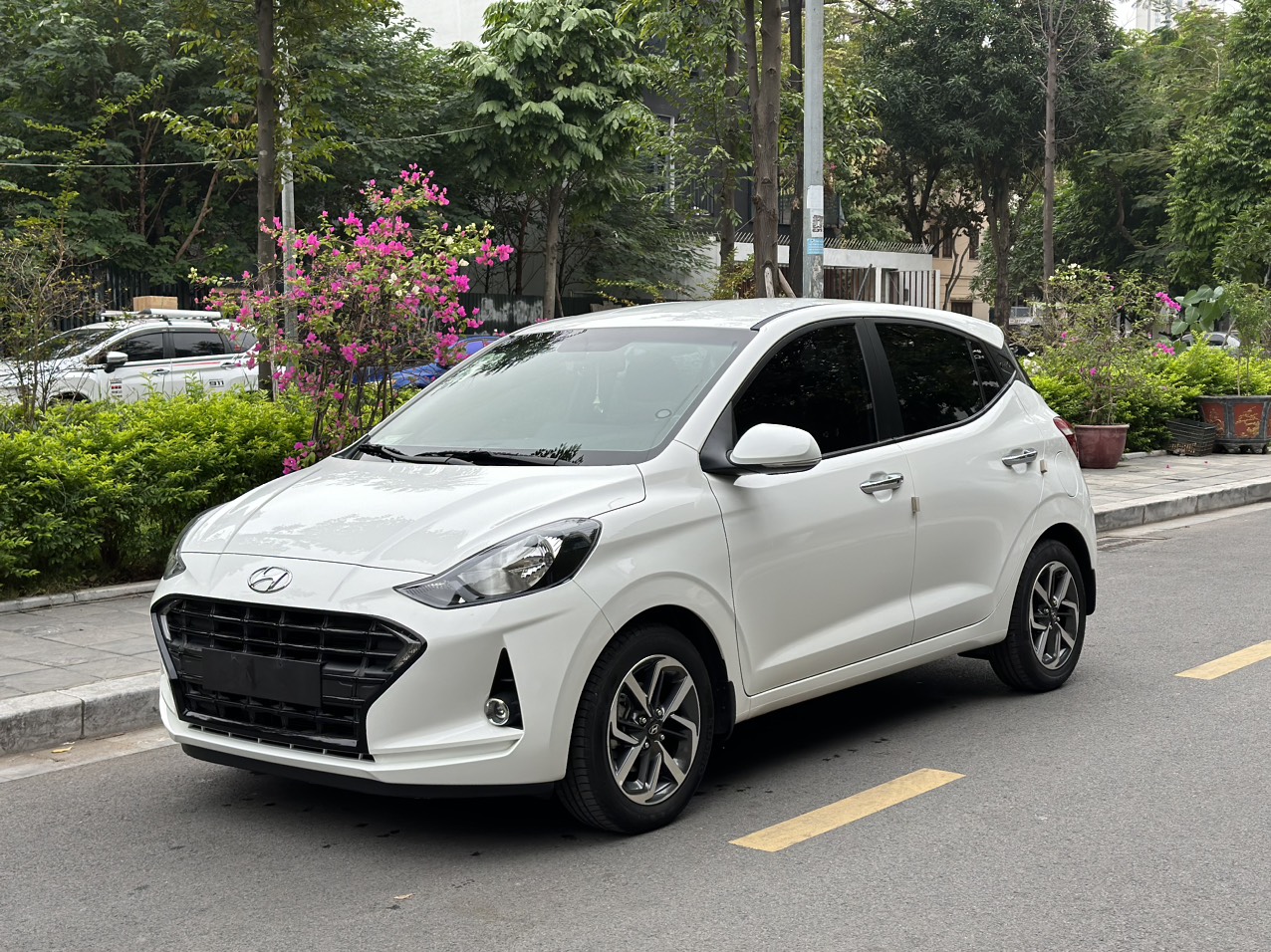 Hyundai I10 1.2AT 2023 màu trắng (Đã bán)