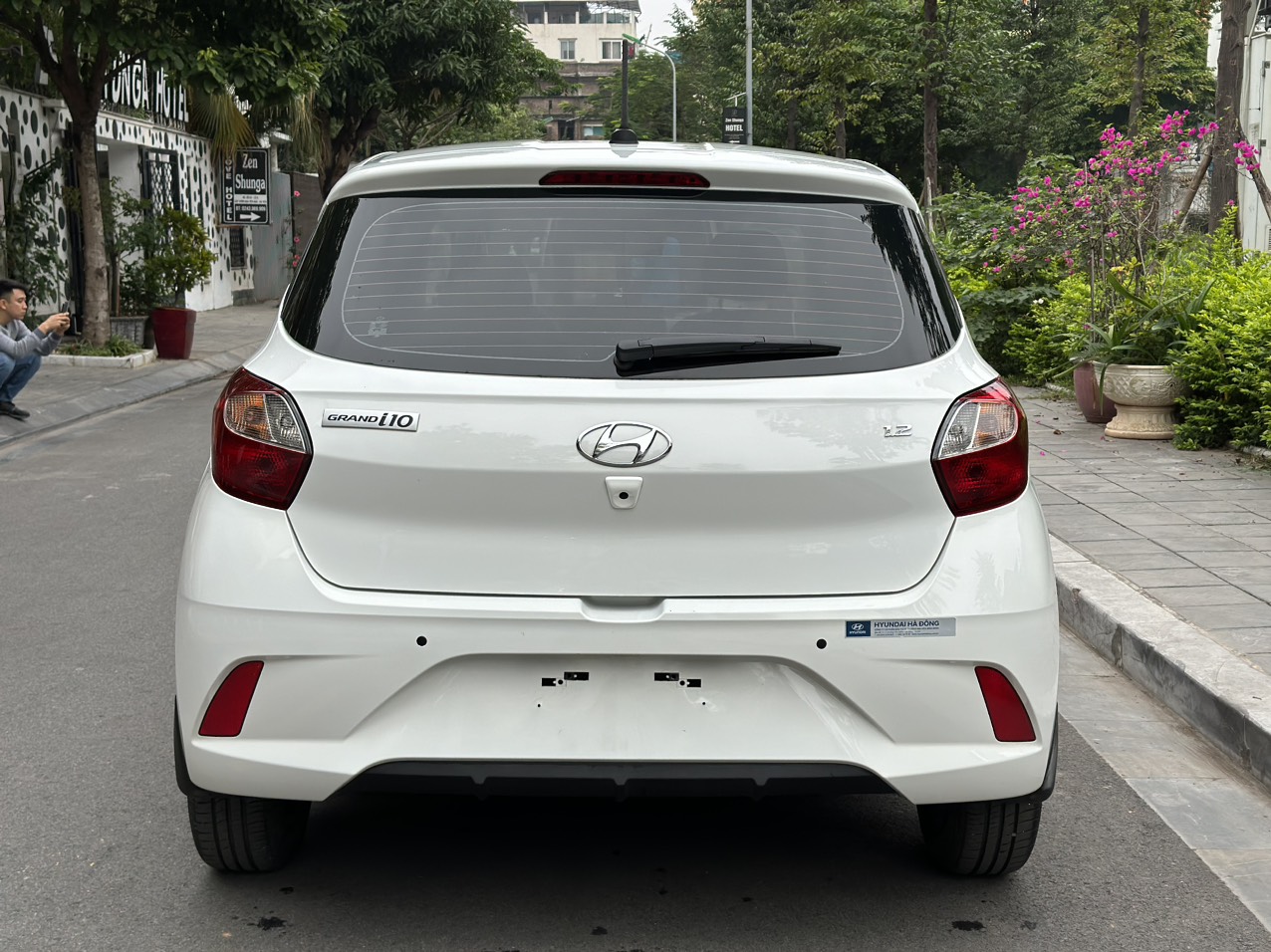 Hyundai I10 1.2AT 2023 màu trắng (Đã bán)