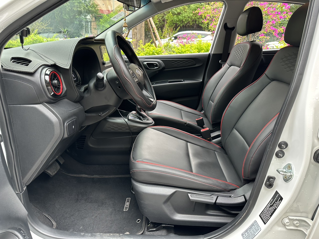 Hyundai I10 1.2AT 2023 màu trắng (Đã bán)