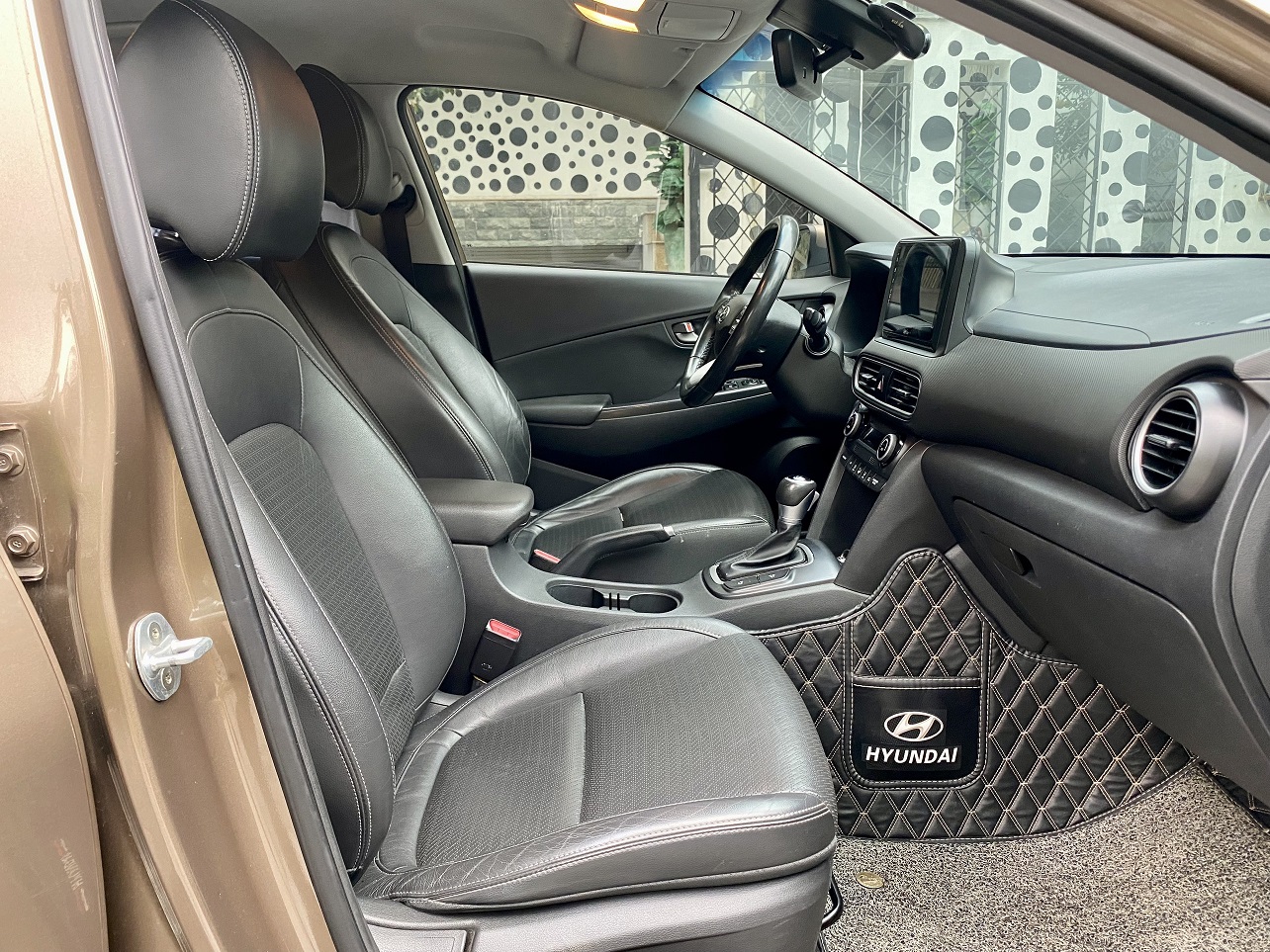 Hyundai Kona 2.0 AT 2018 màu vàng (đã bán)