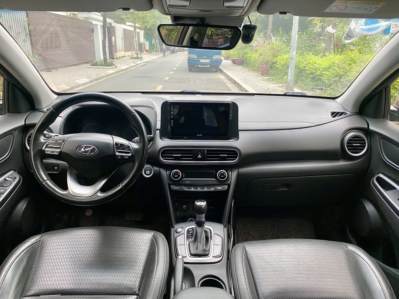 Hyundai Kona 2.0 AT 2018 màu vàng (đã bán)