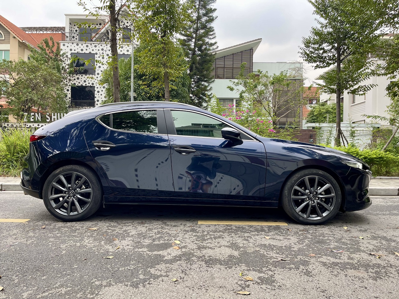 Mazda 3 hatchback 1.5 Premium 2022 màu xanh (đã bán)