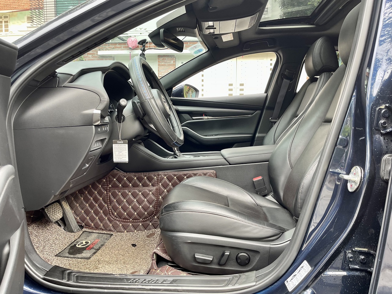 Mazda 3 hatchback 1.5 Premium 2022 màu xanh (đã bán)