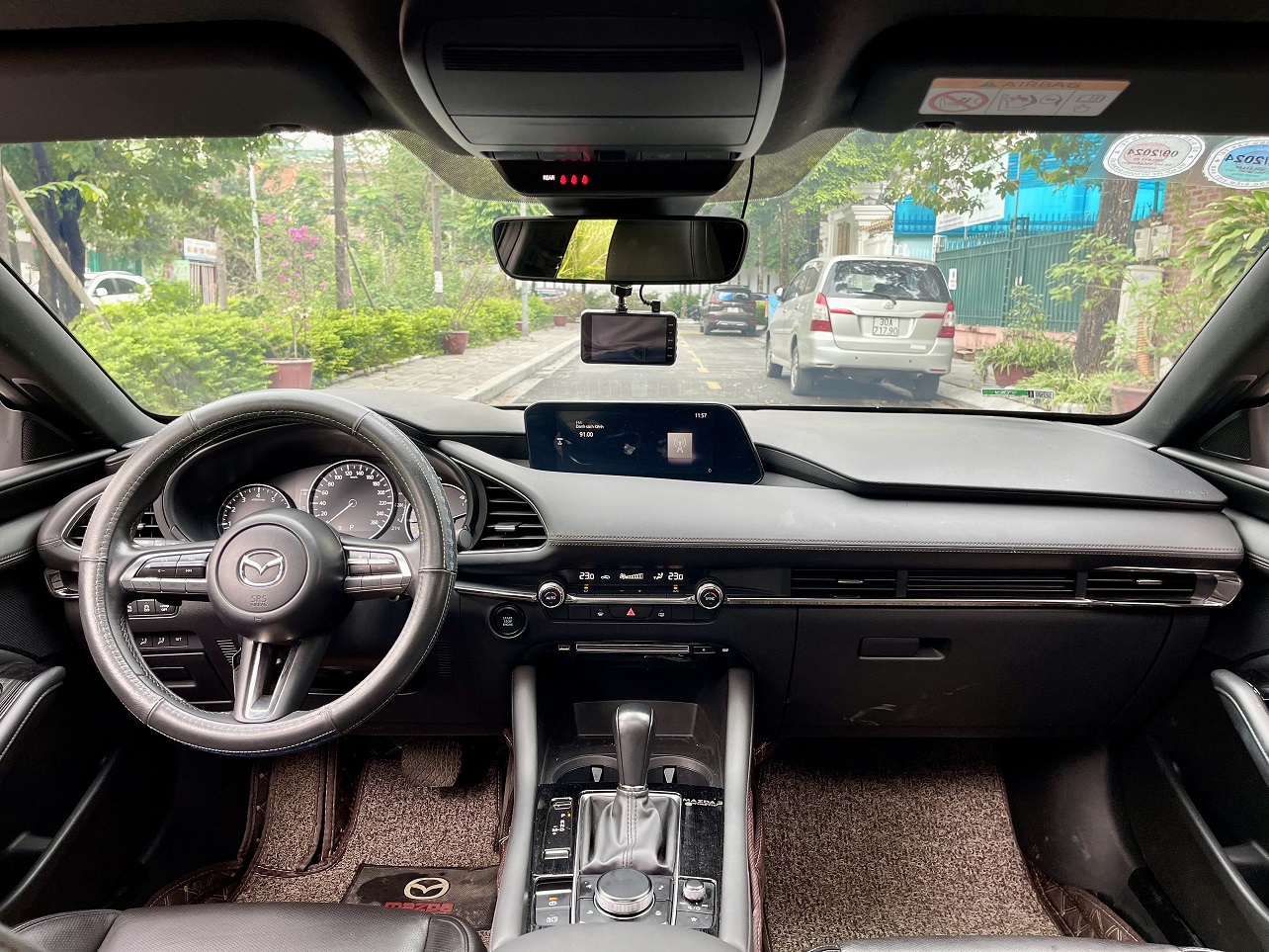 Mazda 3 hatchback 1.5 Premium 2022 màu xanh (đã bán)