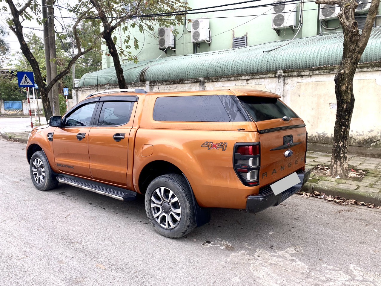 Ford Ranger Wildtrak 3.2L 4x4 AT Sync 3 2016 màu cam (đã bán)