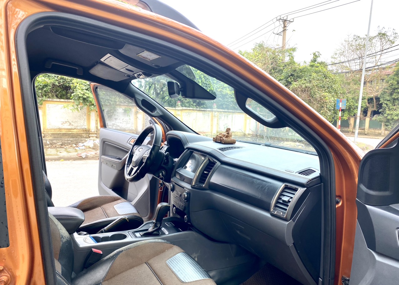 Ford Ranger Wildtrak 3.2L 4x4 AT Sync 3 2016 màu cam (đã bán)
