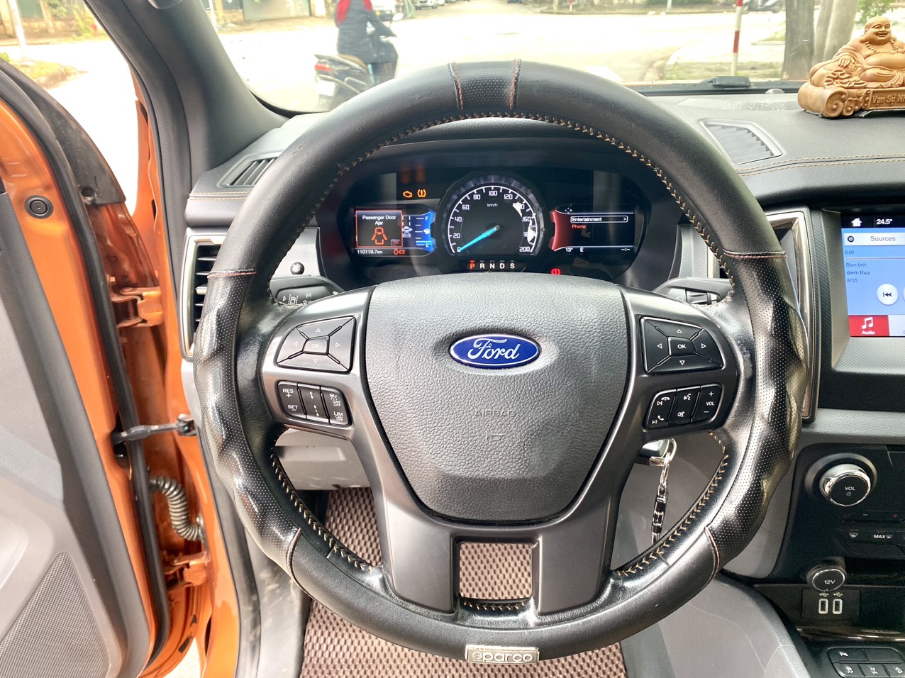 Ford Ranger Wildtrak 3.2L 4x4 AT Sync 3 2016 màu cam (đã bán)