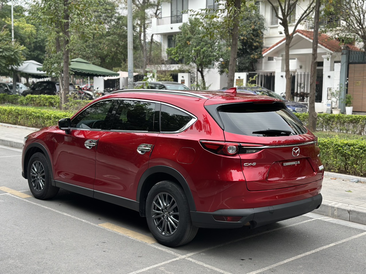 Mazda CX8 Deluxe 2021 màu đỏ pha lê (đã bán)