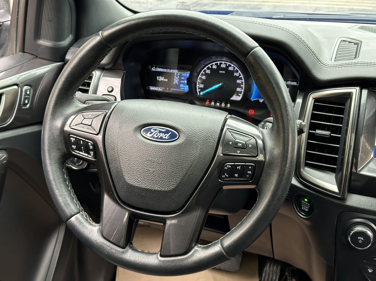 Ford Everest Titanium 4x4 2020 màu đen (đã bán)