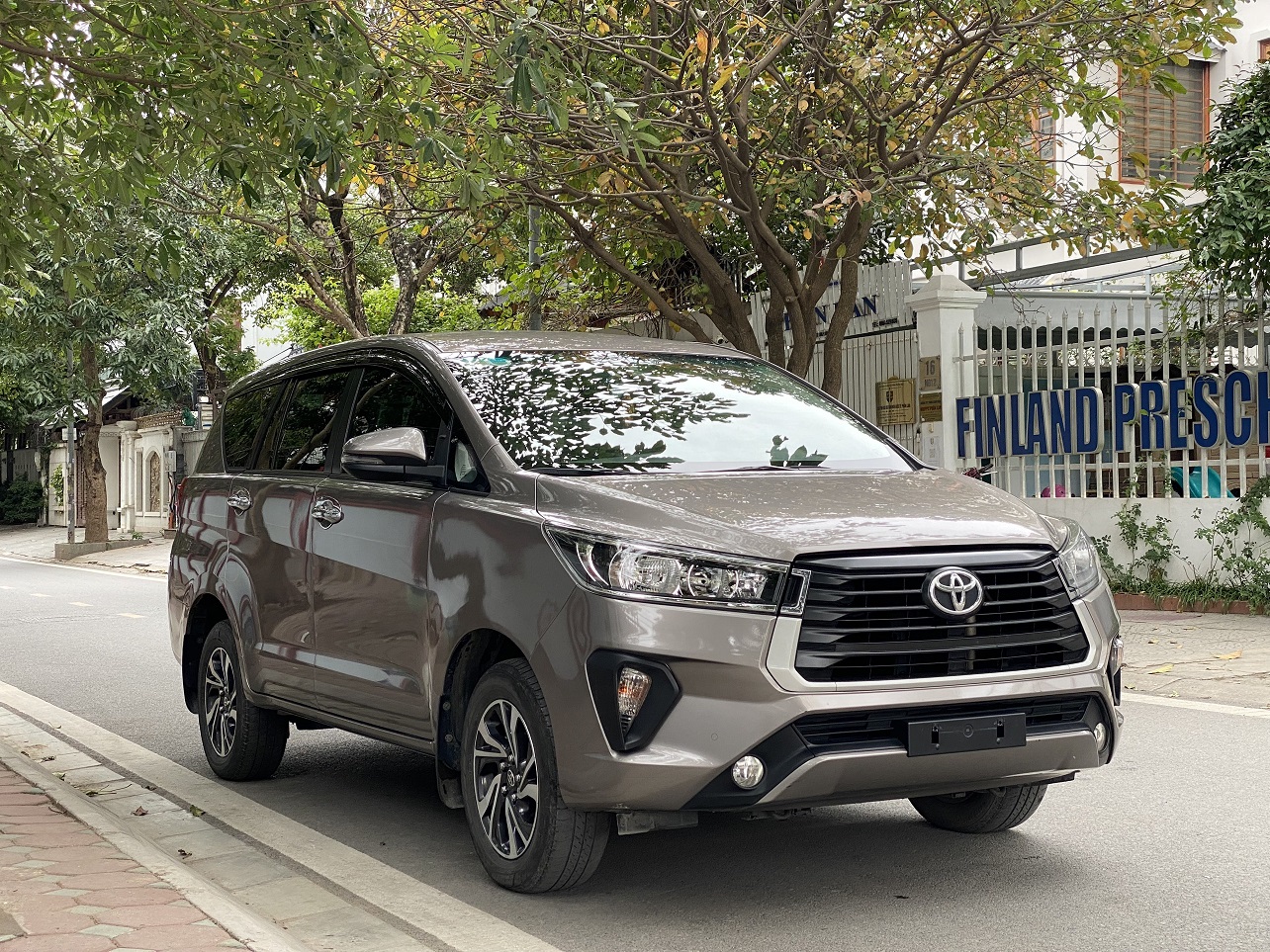 TOYOTA INNOVA 2.0E 2021 MÀU ĐỒNG (đã bán)