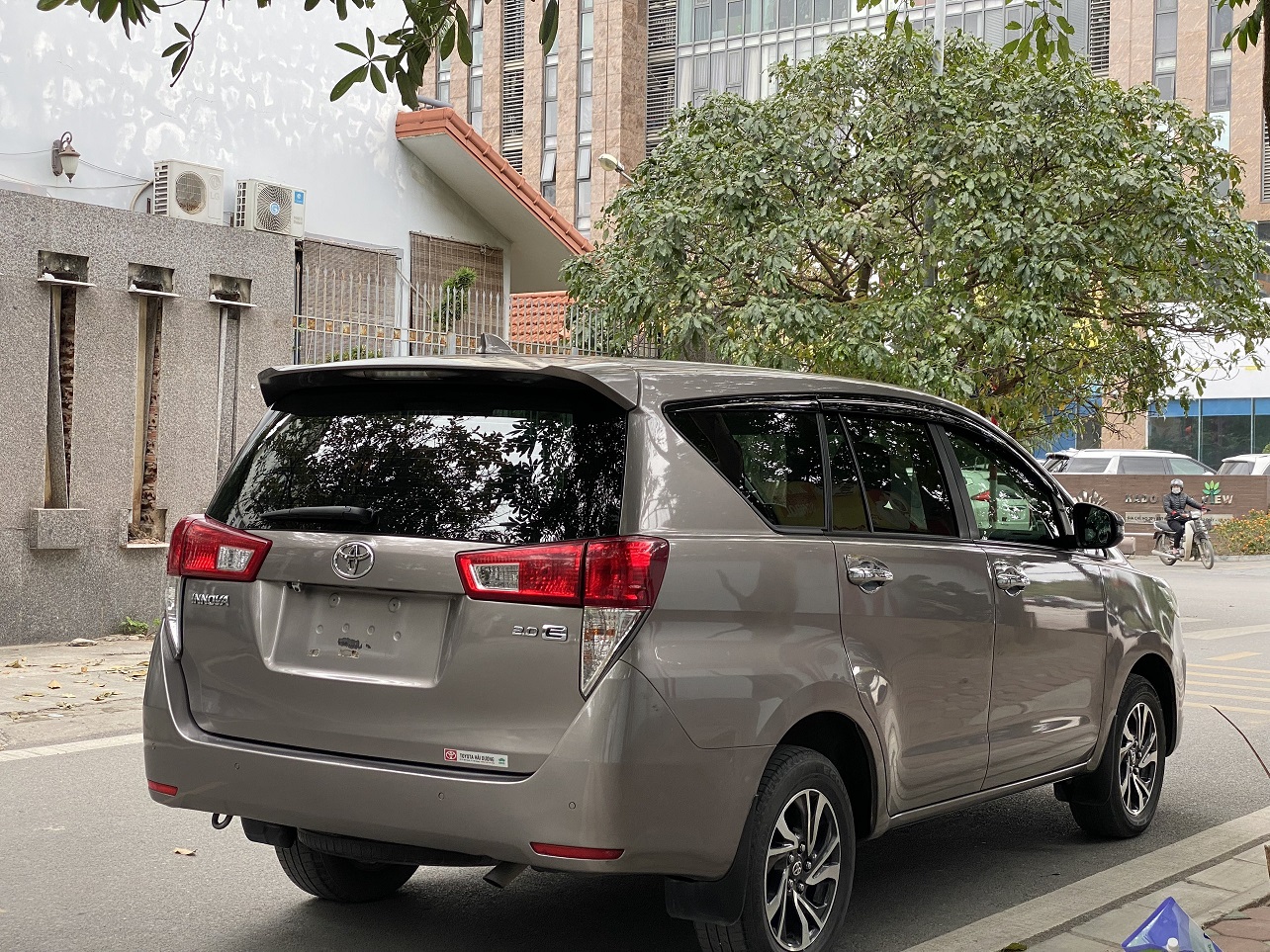 TOYOTA INNOVA 2.0E 2021 MÀU ĐỒNG (đã bán)