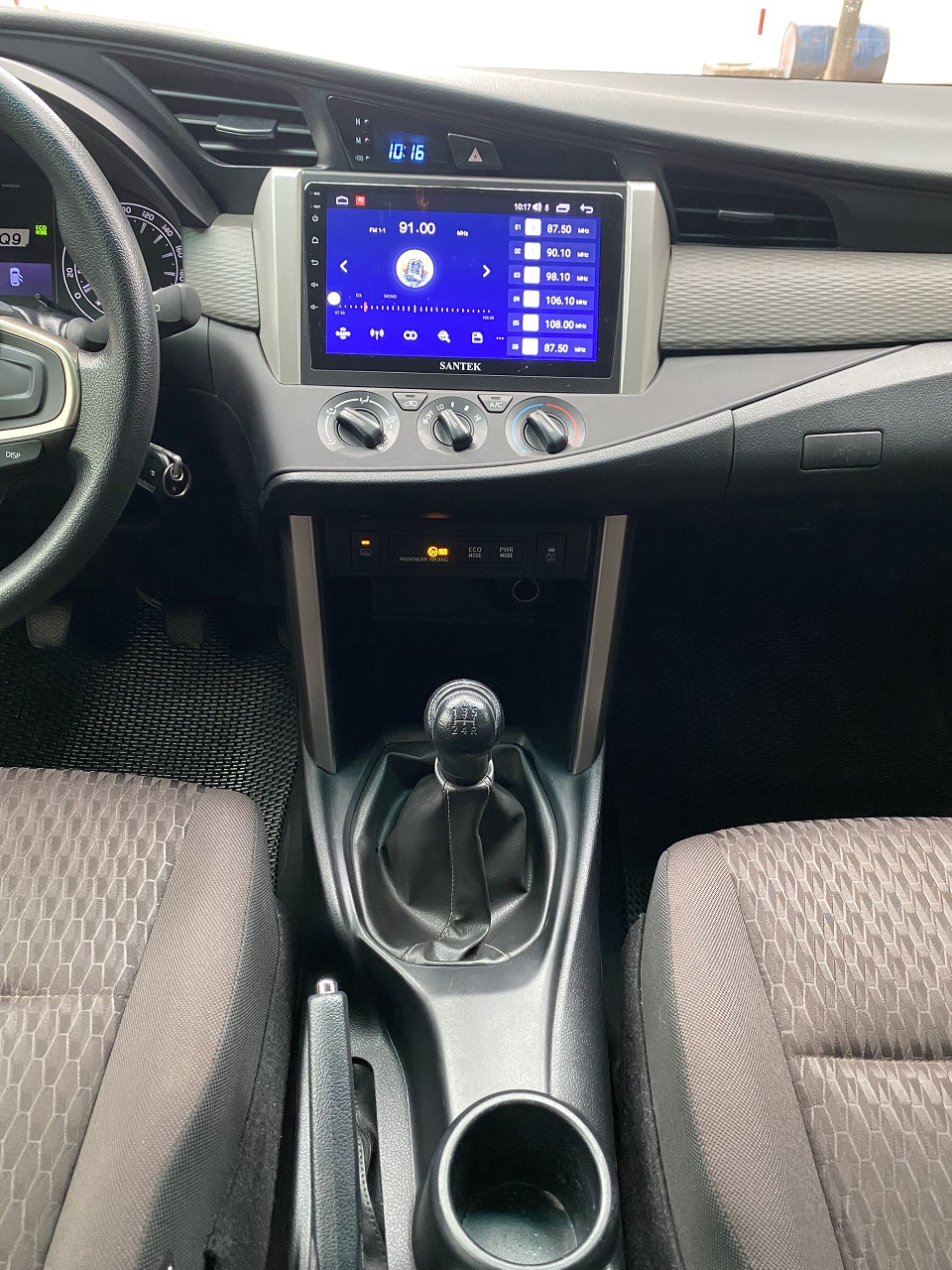 TOYOTA INNOVA 2.0E 2021 MÀU ĐỒNG (đã bán)