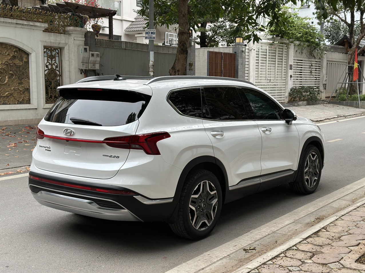 Hyundai Santafe 2.2D Premium màu trắng 2021 (đã bán)