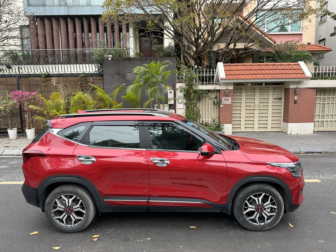 Kia Seltos 1.4 turbo Premium 2022 màu đỏ (đã bán)