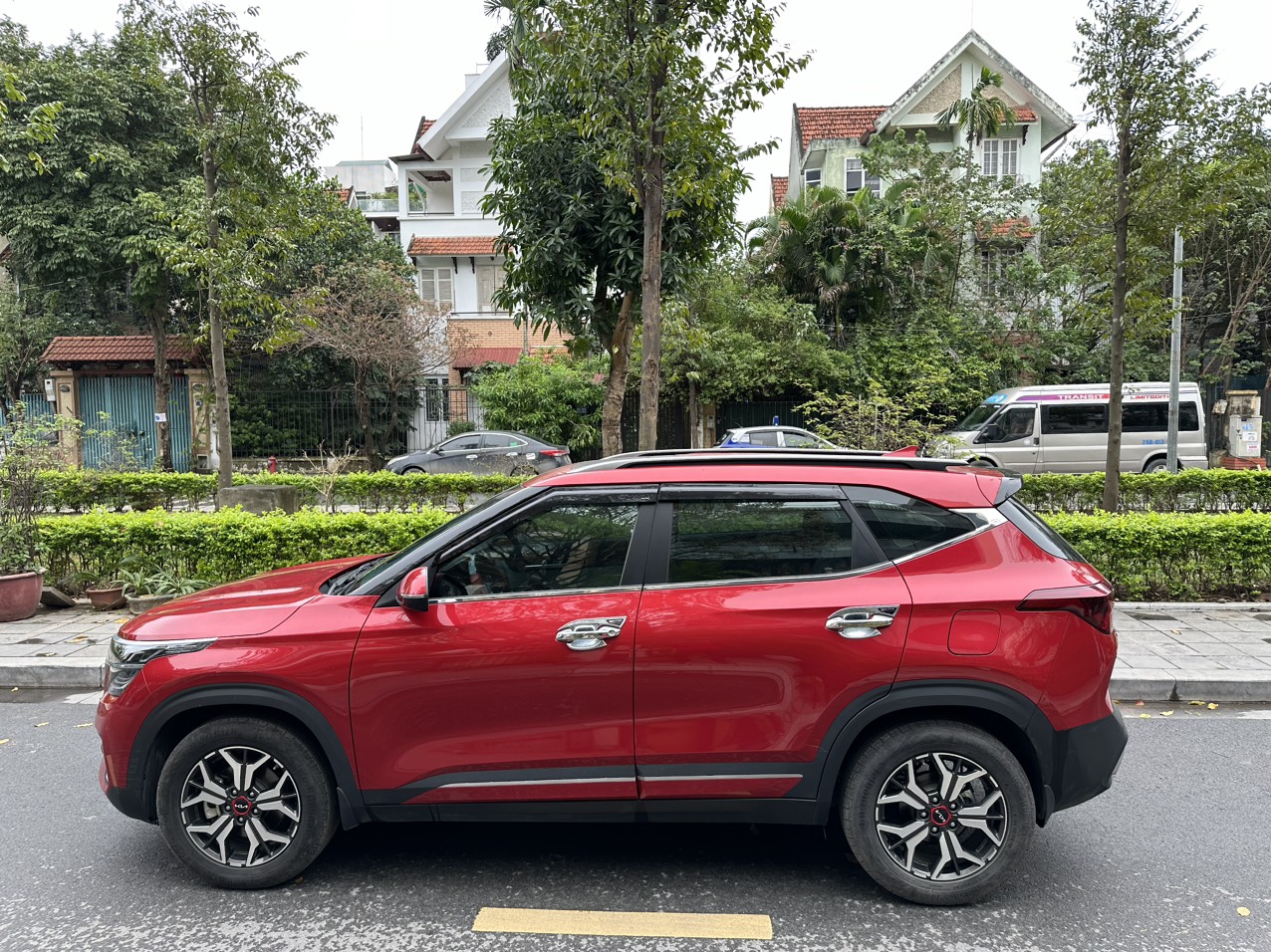 Kia Seltos 1.4 turbo Premium 2022 màu đỏ (đã bán)