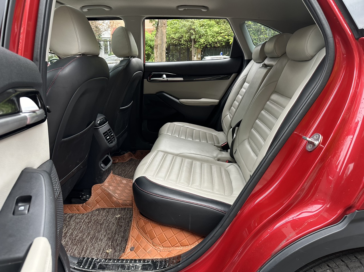 Kia Seltos 1.4 turbo Premium 2022 màu đỏ (đã bán)