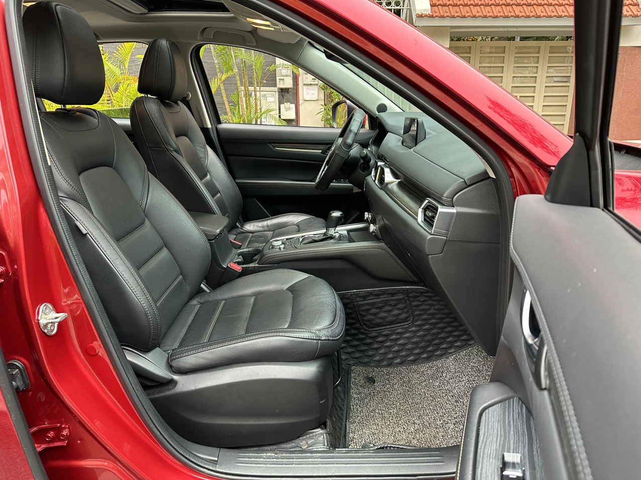 Mazda CX5 2.0 AT Luxury 2020 màu đỏ pha lê (đã bán)