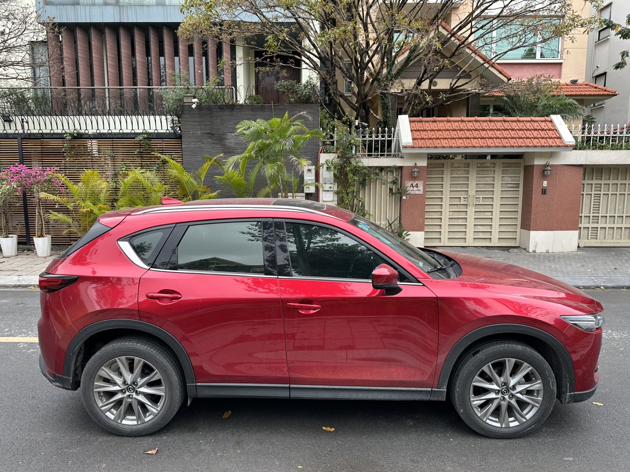 Mazda CX5 2.0 AT Luxury 2020 màu đỏ pha lê (đã bán)