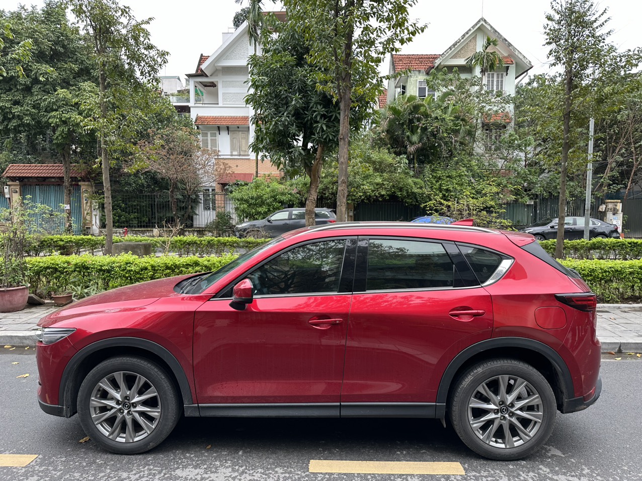 Mazda CX5 2.0 AT Luxury 2020 màu đỏ pha lê (đã bán)