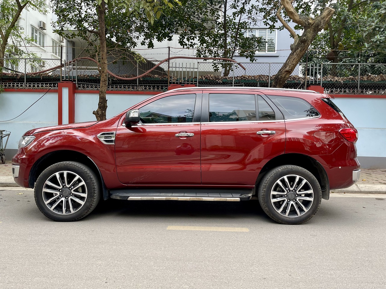 Ford Everest Titanium 4x4 2019 màu đỏ (đã bán)
