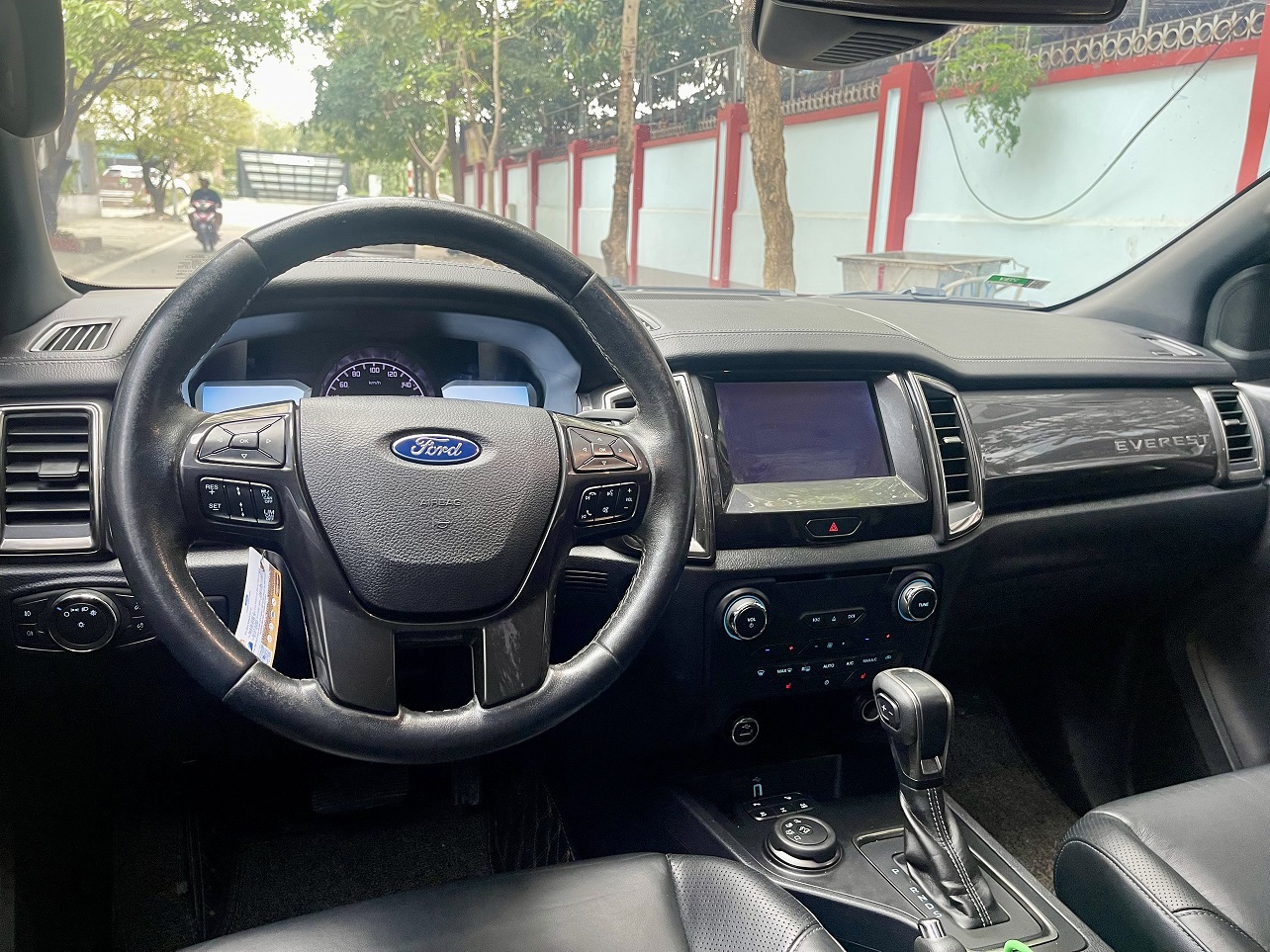Ford Everest Titanium 4x4 2019 màu đỏ (đã bán)