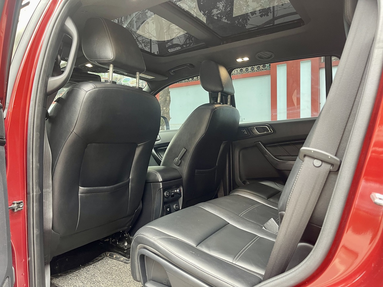 Ford Everest Titanium 4x4 2019 màu đỏ (đã bán)