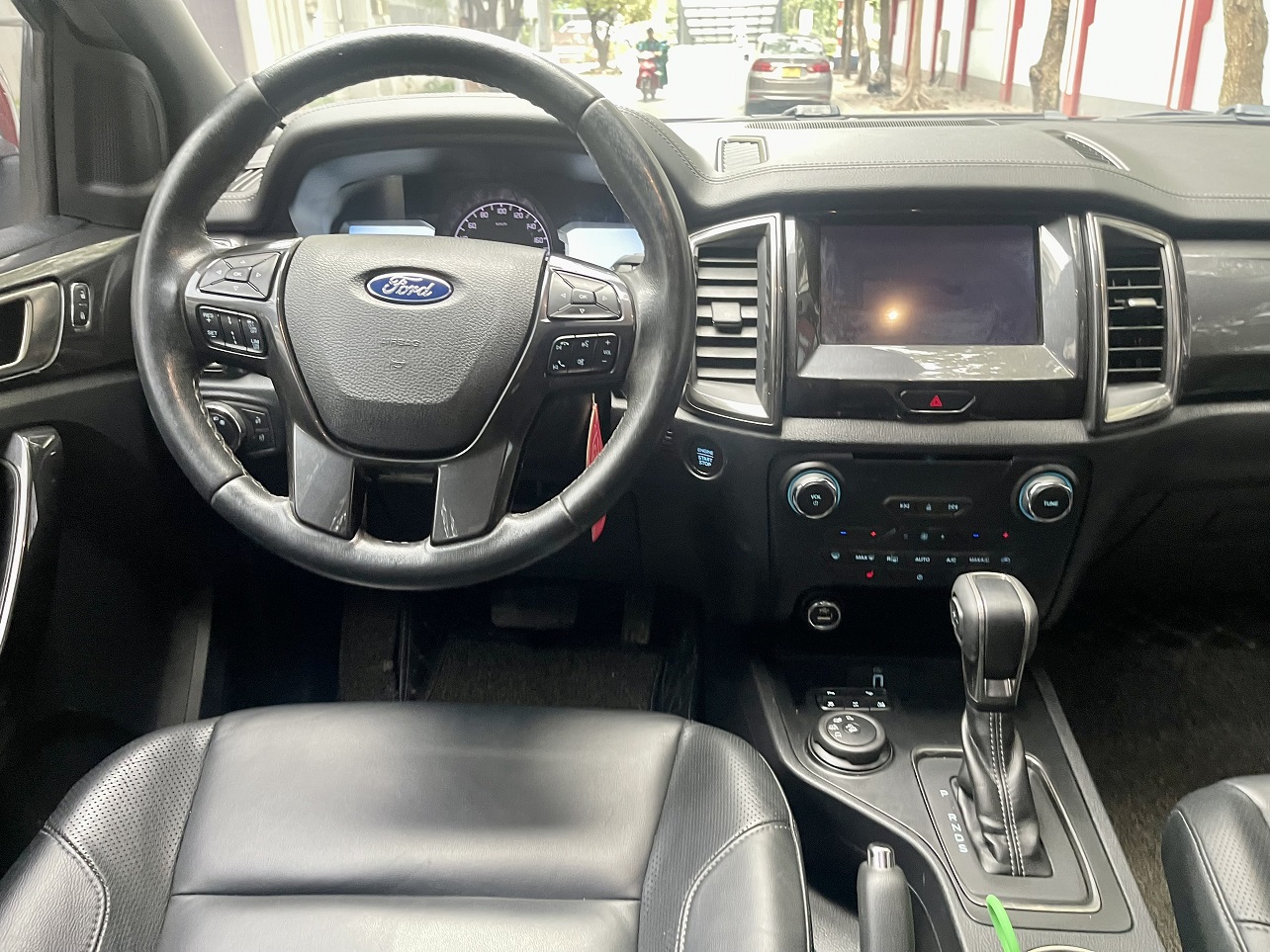 Ford Everest Titanium 4x4 2019 màu đỏ (đã bán)