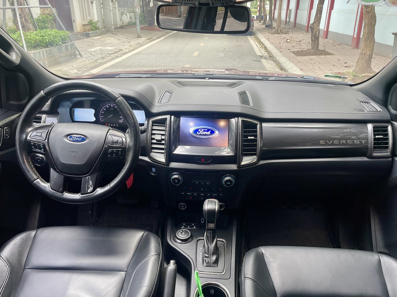 Ford Everest Titanium 4x4 2019 màu đỏ (đã bán)