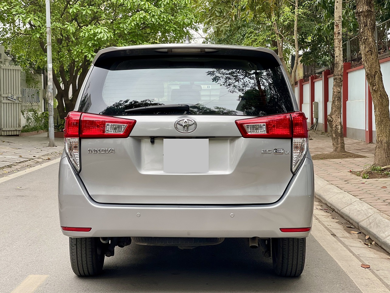 Toyota Innova 2.0E MT (số sàn) 2017 ĐKLĐ 2018 (đã bán)