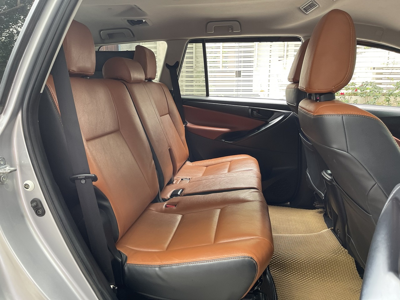 Toyota Innova 2.0E MT (số sàn) 2017 ĐKLĐ 2018 (đã bán)