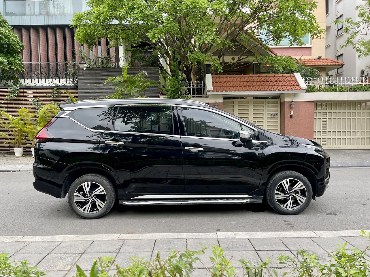 Mitsubishi Xpander 1.5 AT 2020 màu đen (đã bán)