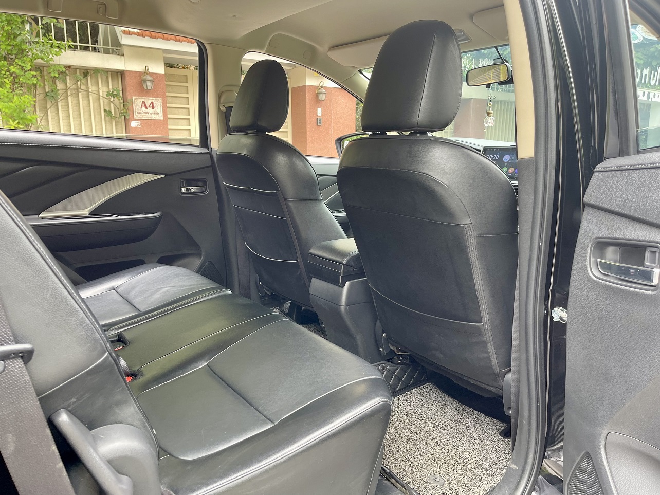 Mitsubishi Xpander 1.5 AT 2020 màu đen (đã bán)