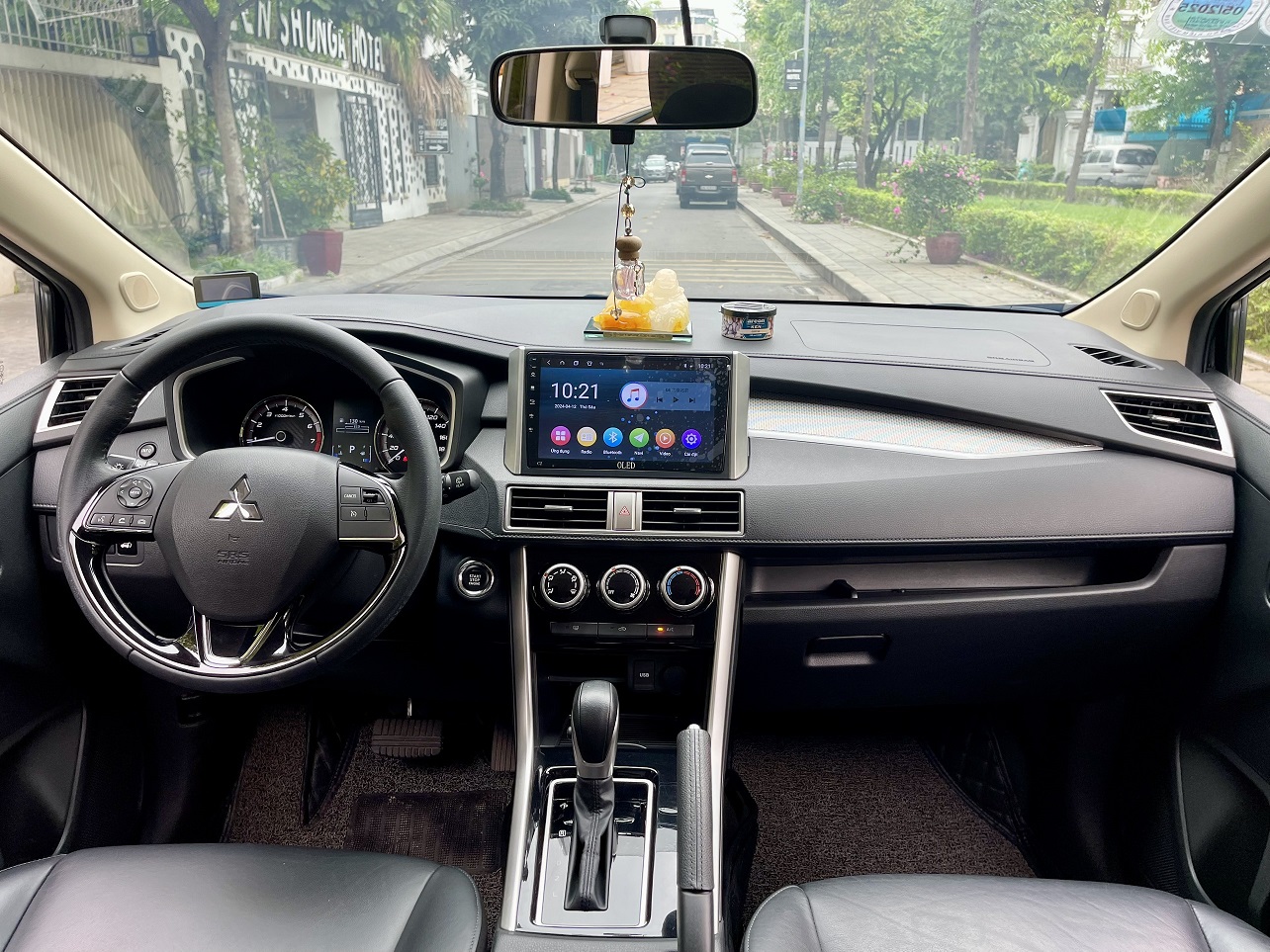 Mitsubishi Xpander 1.5 AT 2020 màu đen (đã bán)