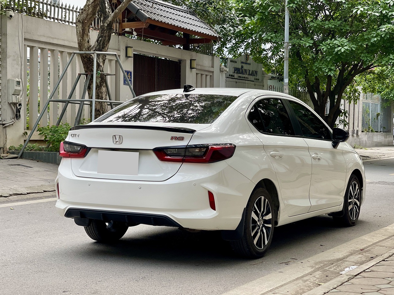 Honda City RS 1.5AT 2023 màu trắng
