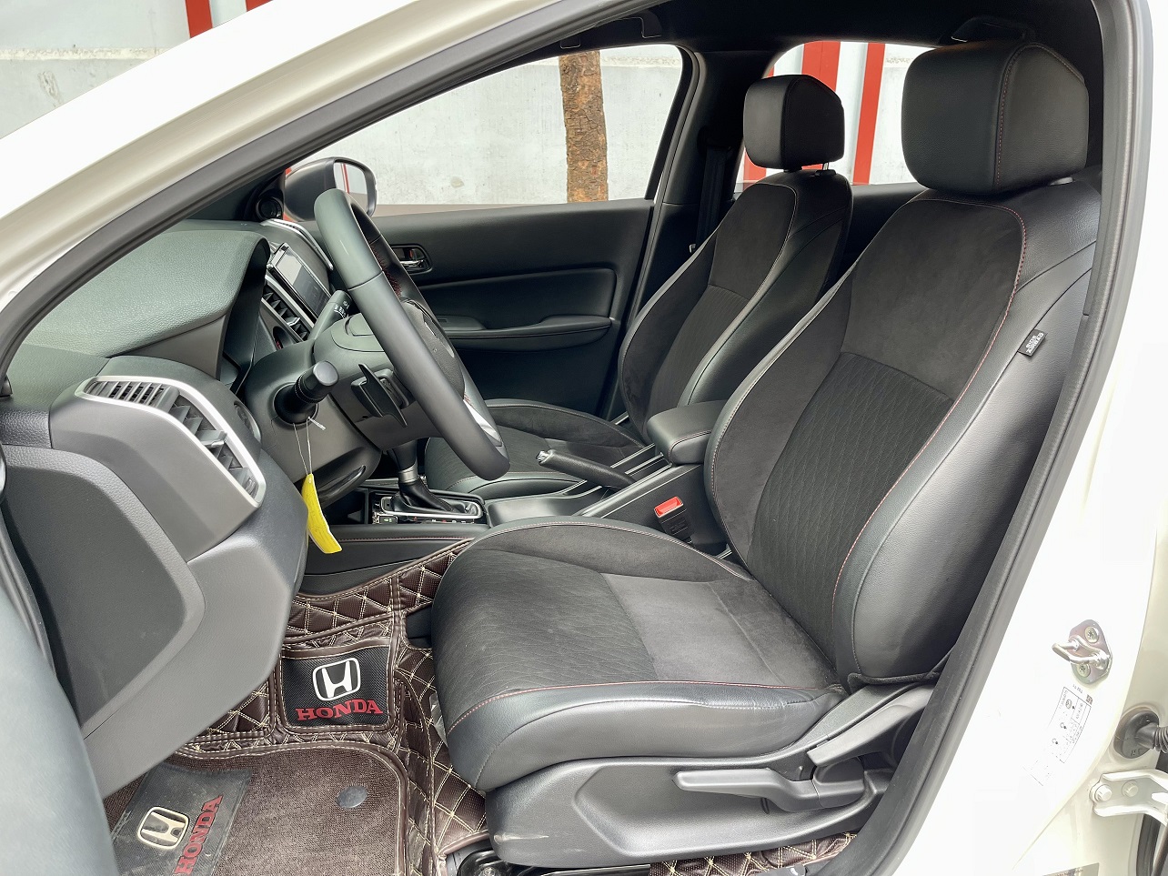 Honda City RS 1.5AT 2023 màu trắng